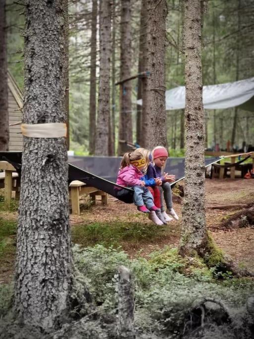 Treetop Ekne - Hytte I Skogen Med Hengebru Otel Levanger Dış mekan fotoğraf